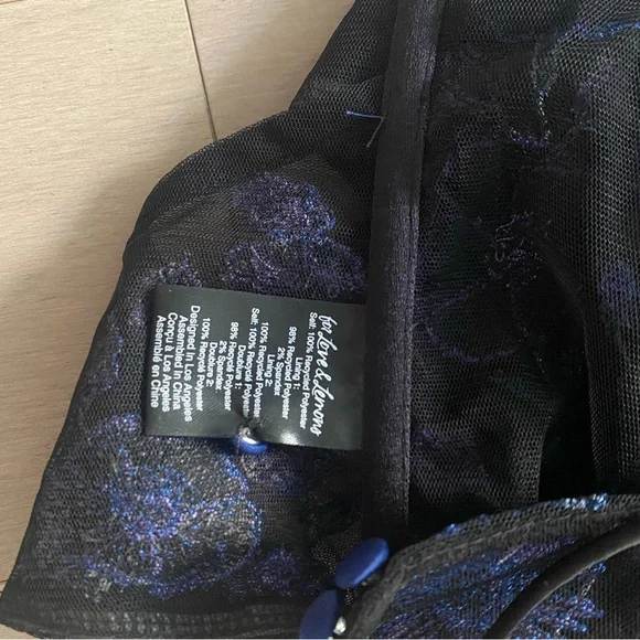 FL&L KAYLEE CROP TOP NWOT - Picture 8 of 11